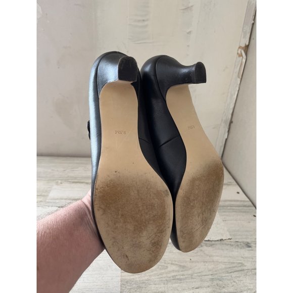 Array women’s brown closed toe heels - Picture 5 of 8